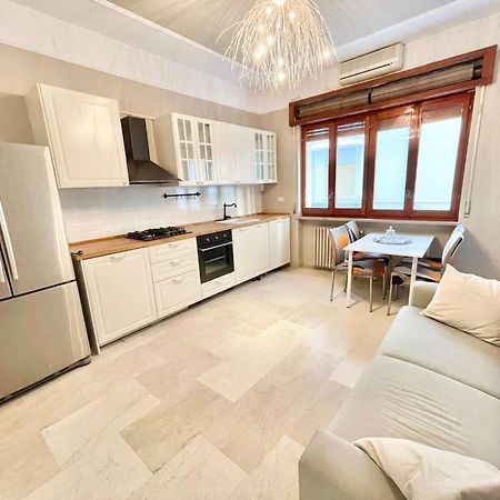 Regina Elena Apartments Pescara Kültér fotó